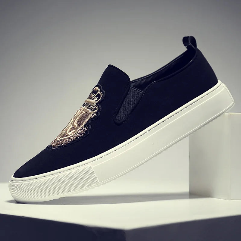 2026 Autumn New Man Leather Casual Shoes Man Fashion Slip-On Man Luxury Embroidery Suede Leather Shoes Trend Loafers